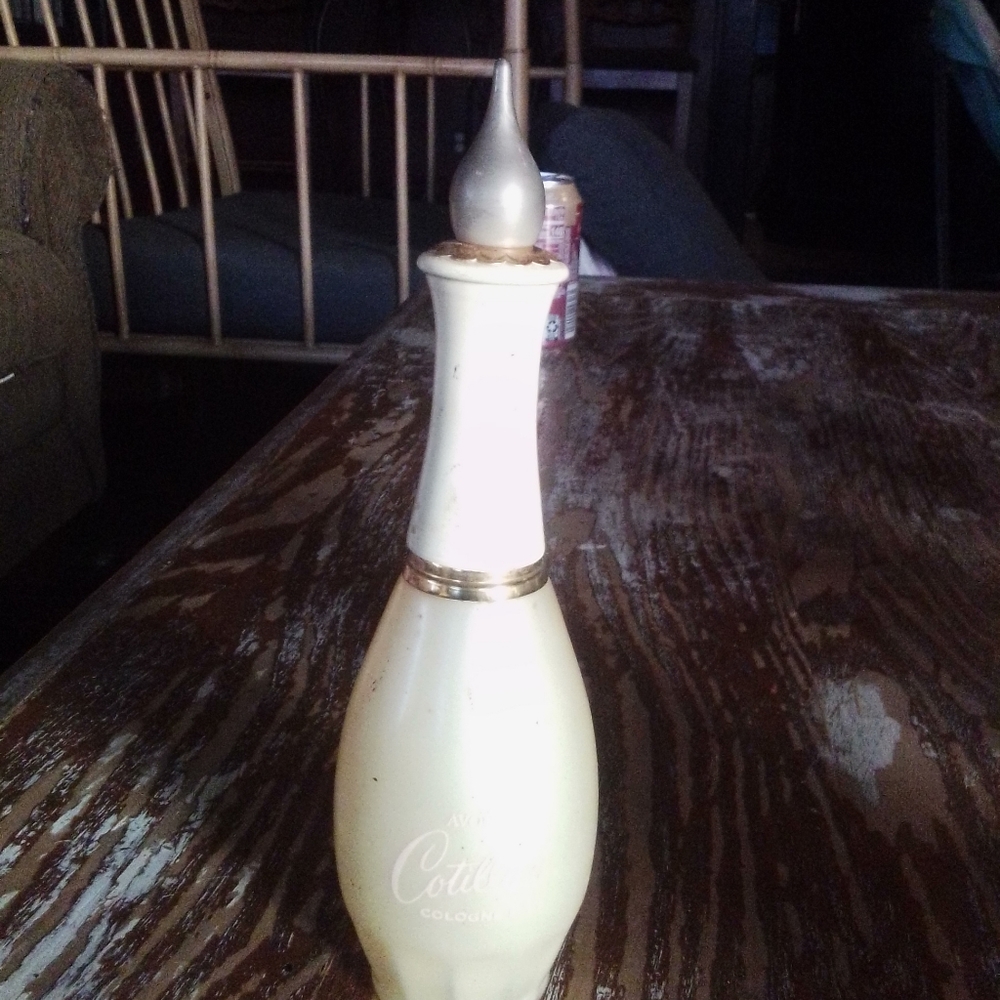 !** vintage Avon Cotillion bottle empty
